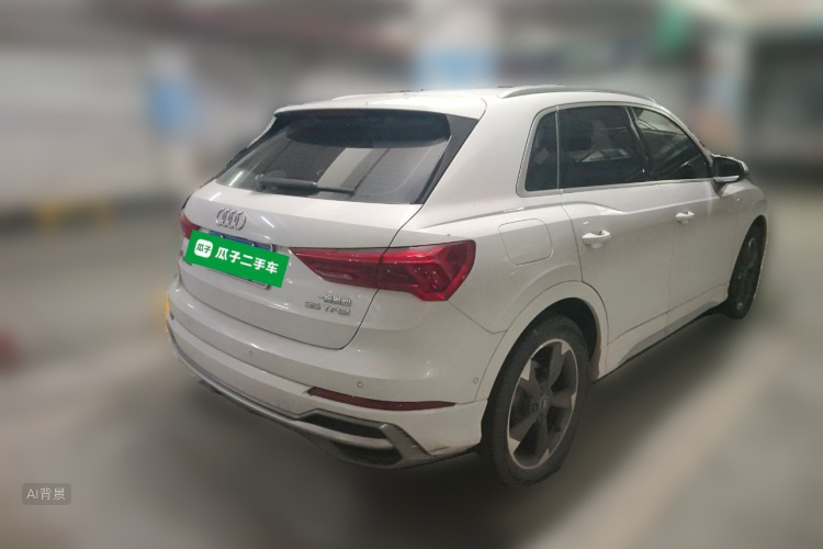 Audi Q3 2023 car image #7