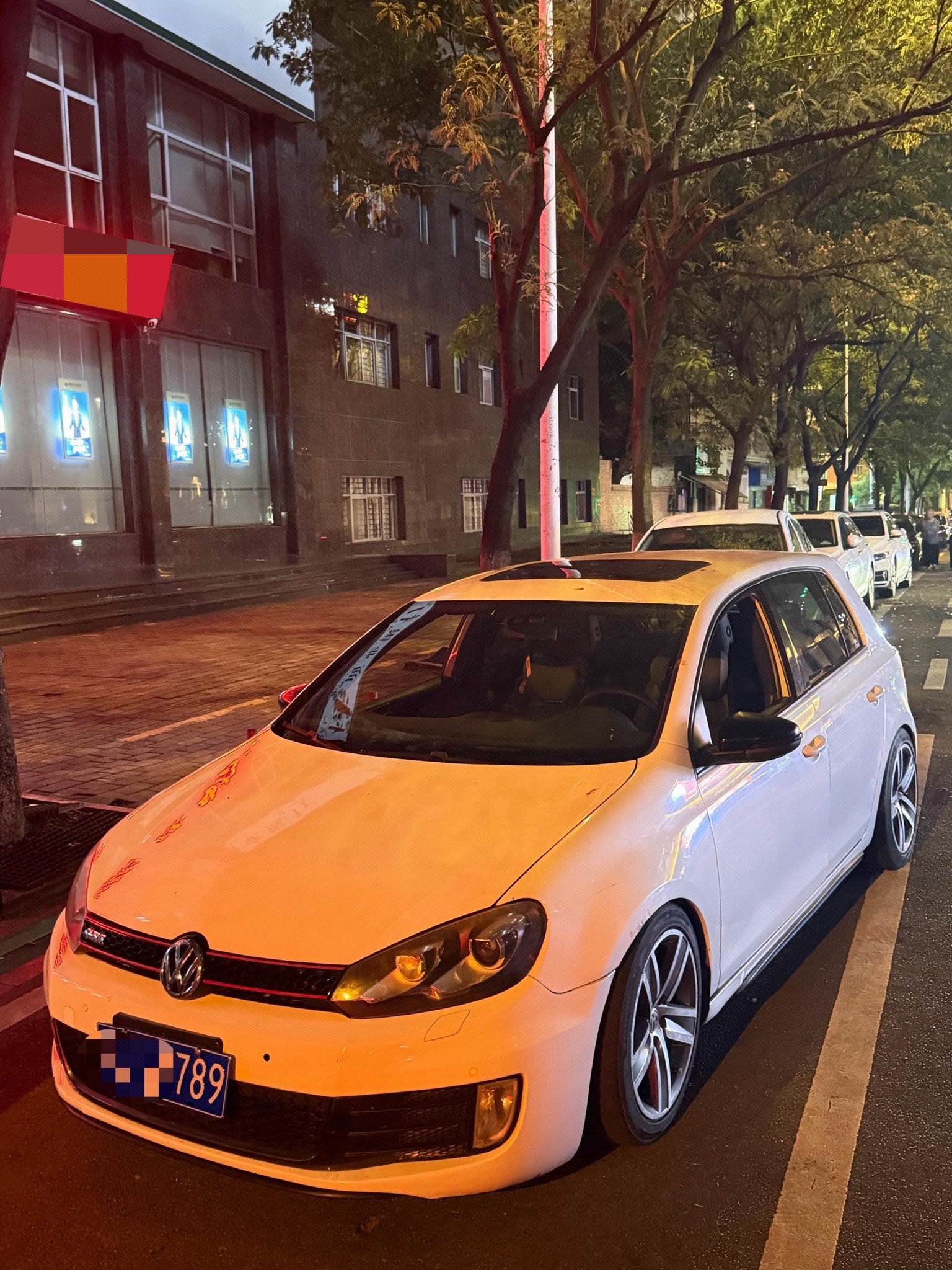 Volkswagen GolfGTI 2011 Volkswagen GolfGTI 2011 car image