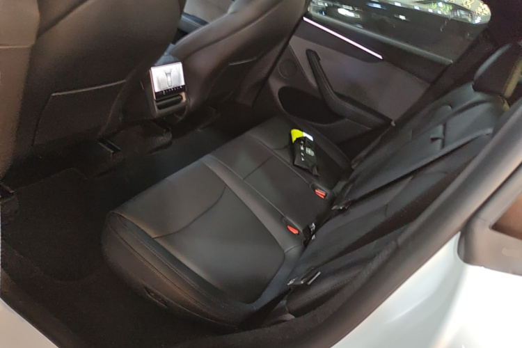 Tesla Model Y 2026 #17 Tesla Model Y 2026 immagine di auto #17