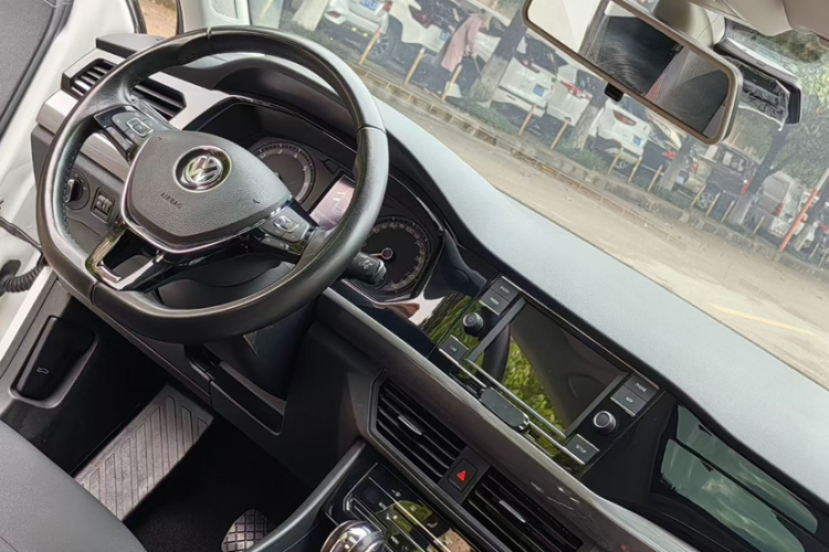 Volkswagen Bora 2020 car image #10