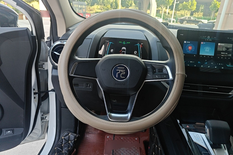 BYD Yuan New Energy 2020 #11 BYD Yuan New Energy 2020 изображение автомобиля #11