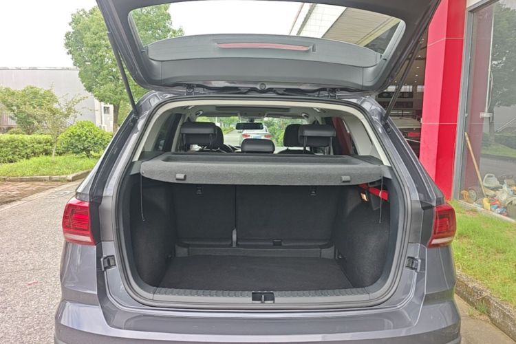 Volkswagen Tharu 2020 car image #19