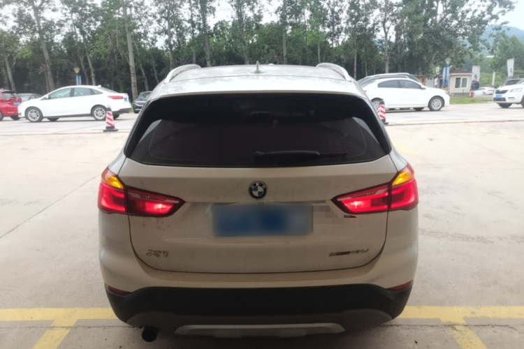 BMW X1 2019 #6 BMW X1 2019 car image #6