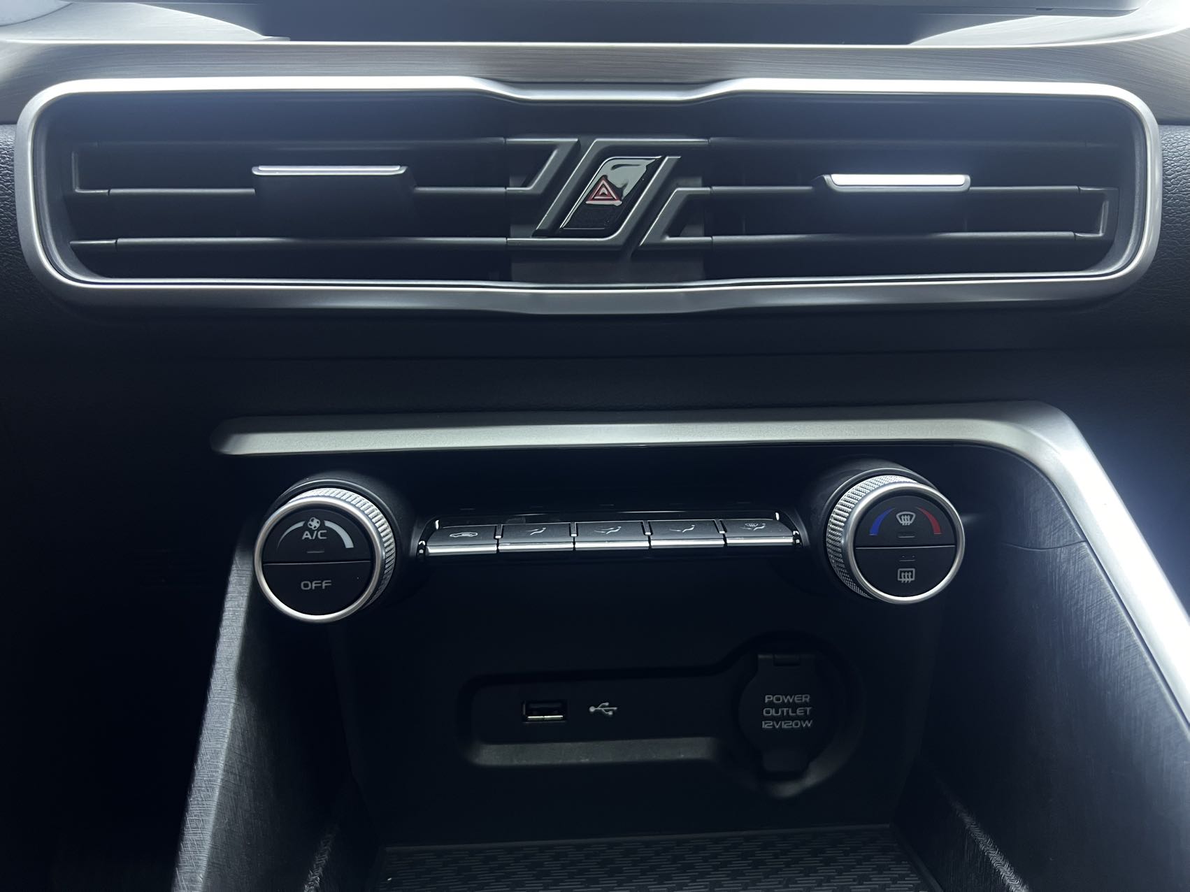 GEELY Coolray 2021 image de voiture #11