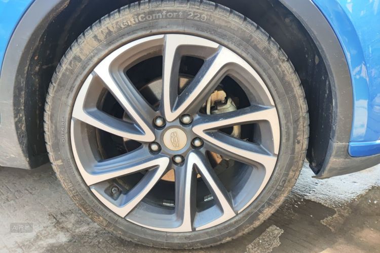 GEELY Emgrand GS 2017 car image #9