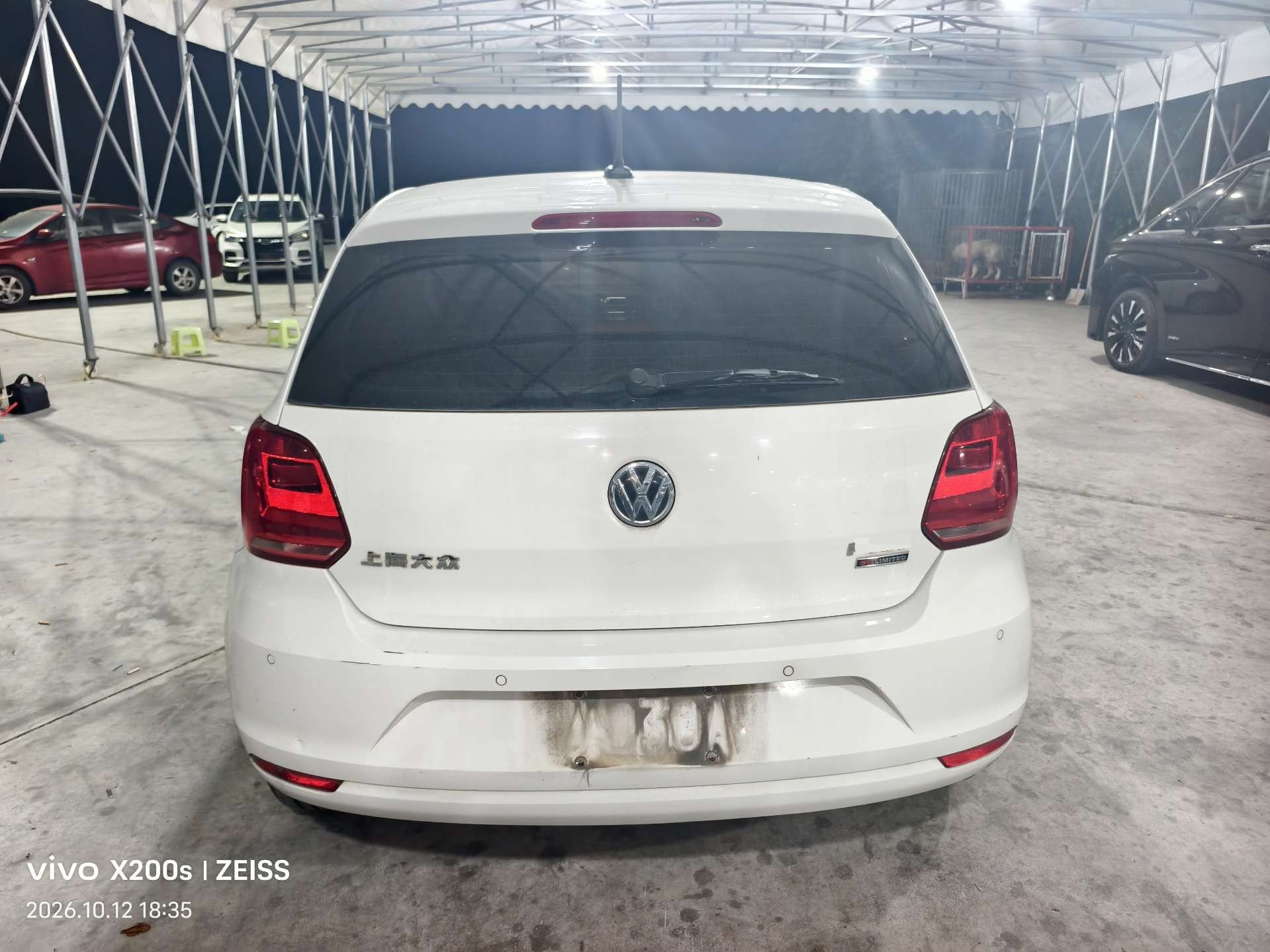 Volkswagen Polo 2015 car image #8