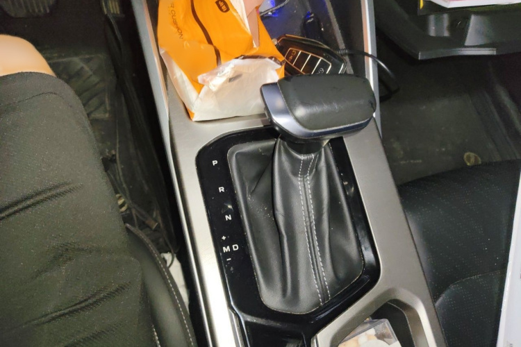 GEELY Emgrand 2023 car image #18