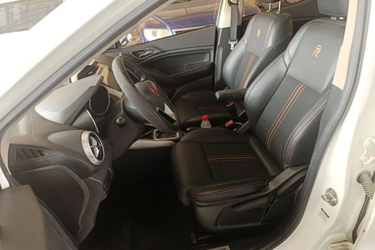 BYD Yuan 2018 #15 BYD Yuan 2018 car image #15