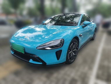 MI SU7 2025 immagine di auto 