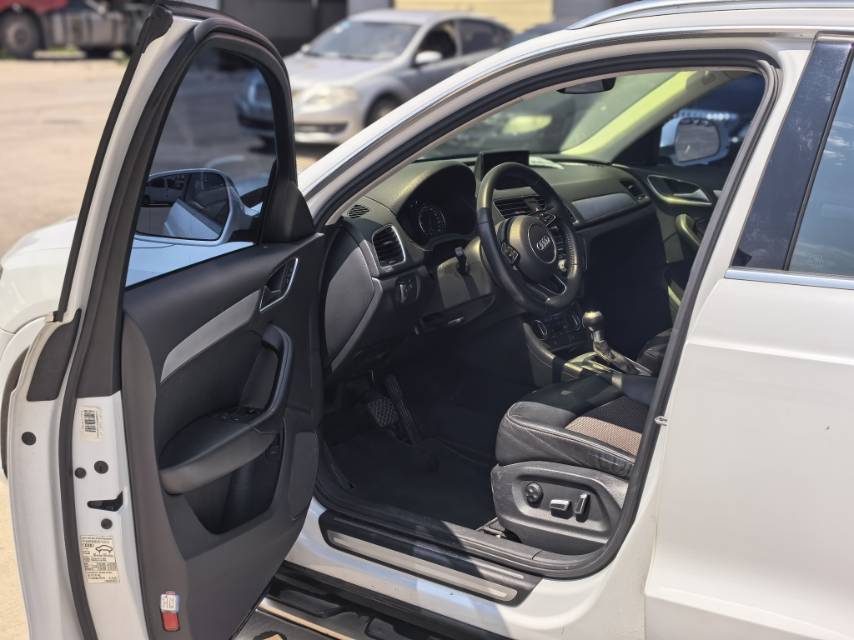 Audi Q3 2019 #4 Audi Q3 2019 car image #4