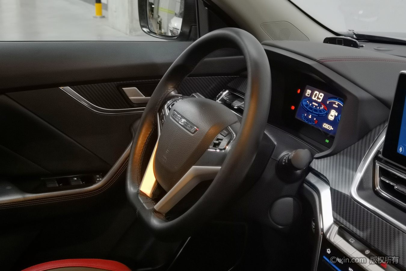 2023 car image #23