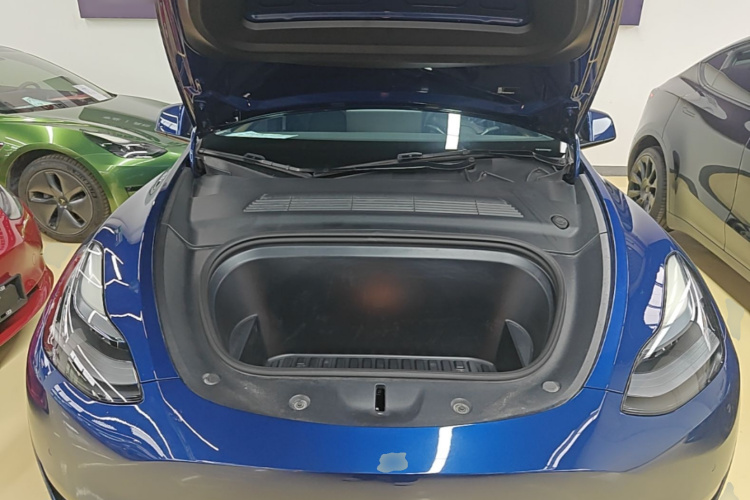 Tesla Model Y 2023 #20 Tesla Model Y 2023 car image #20