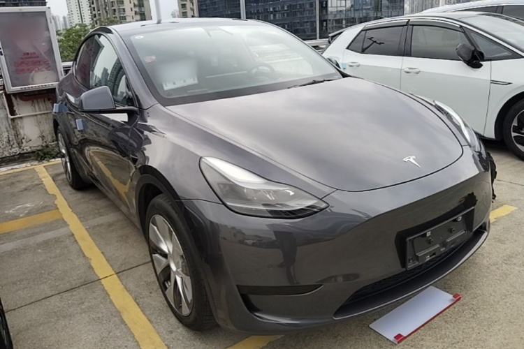 Tesla Model Y 2022 #4 Tesla Model Y 2022 car image #4