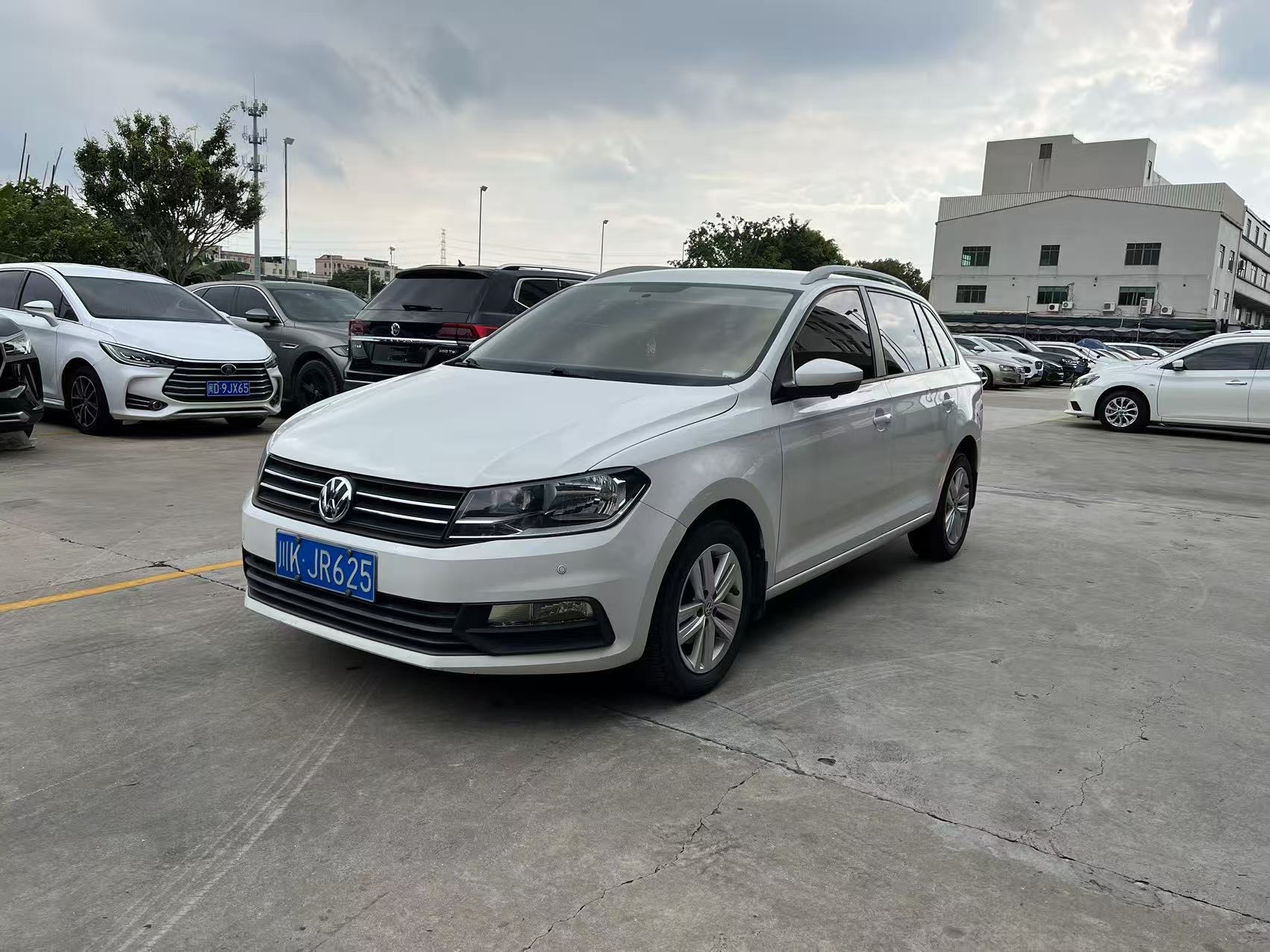 Volkswagen Santana 2018 car image 