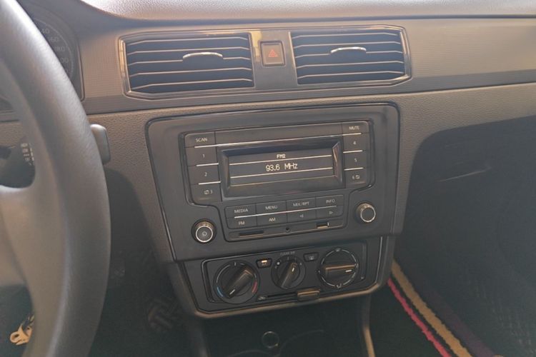 Volkswagen Santana 2019 #13 Volkswagen Santana 2019 car image #13