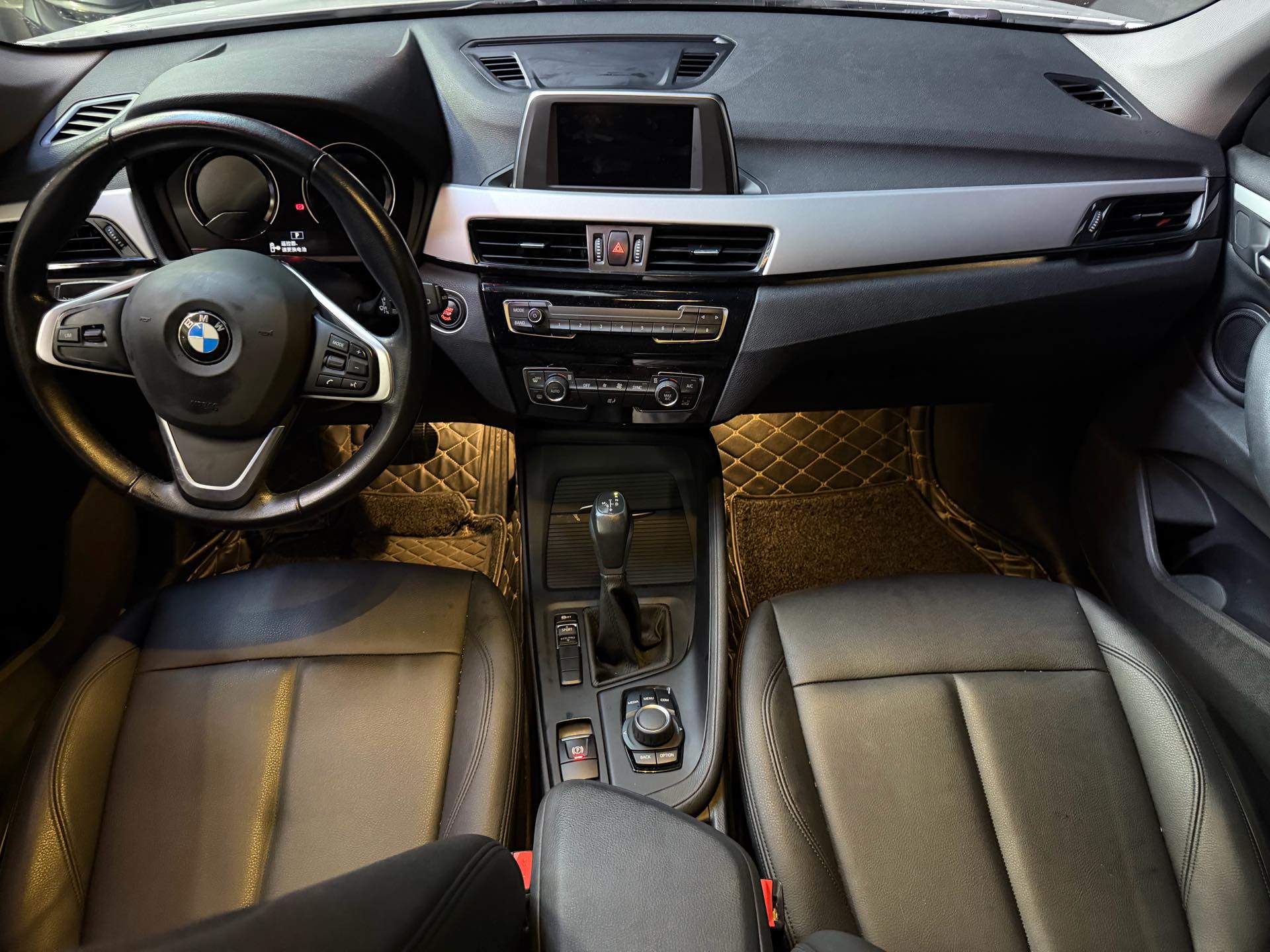 BMW X1 2019 #8 BMW X1 2019 car image #8