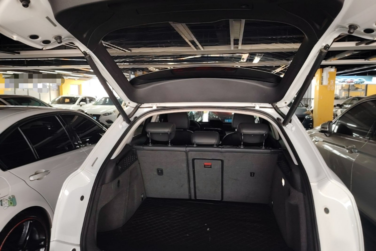 Audi Q3 2018 immagine di auto #19