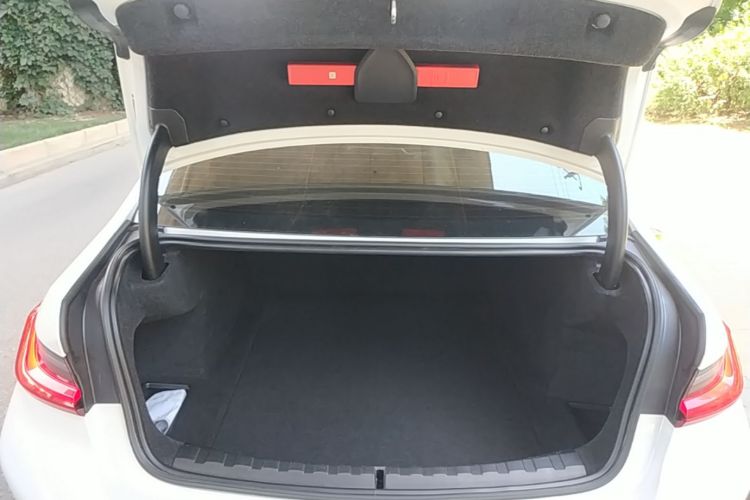 BMW 3 Series 2023 car image #21