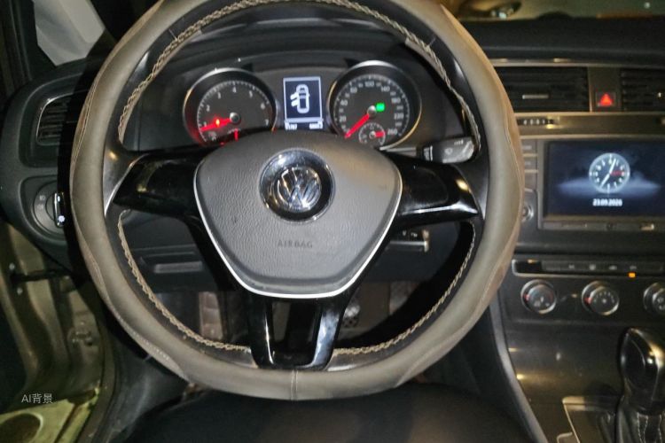 Volkswagen Golf 2017 car image #12