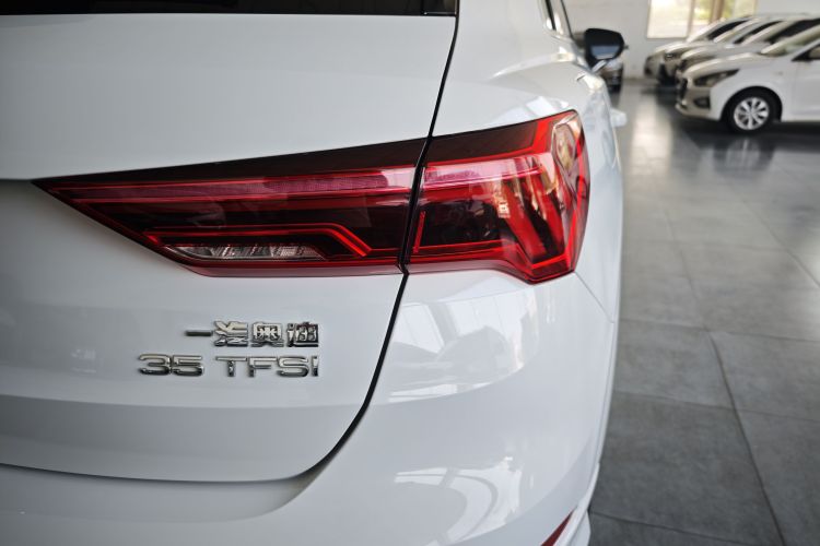 Audi Q3 2020 #8 Audi Q3 2020 car image #8
