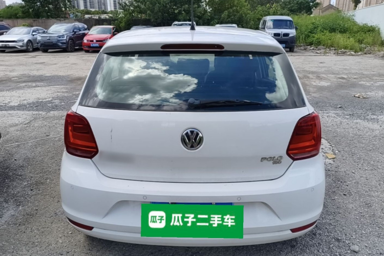 Volkswagen Polo 2016 car image #6