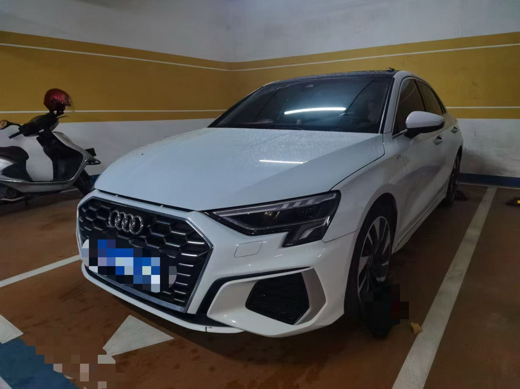 2023 immagine di auto 