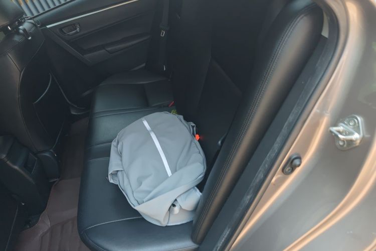 Toyota Corolla 2018 car image #10
