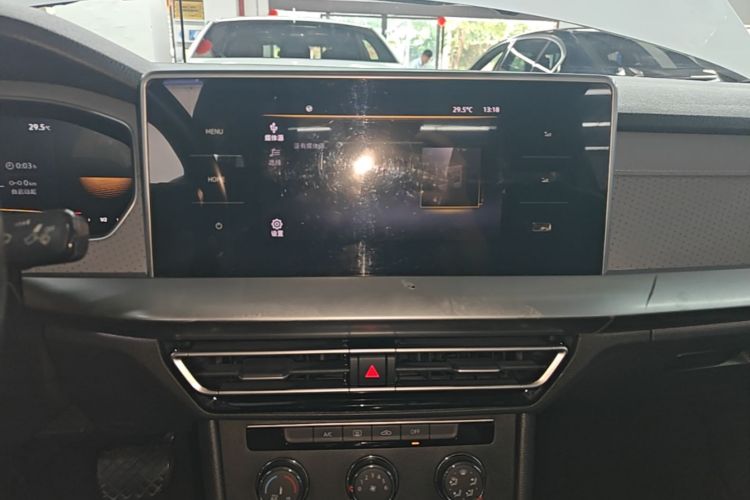 Volkswagen Lavida 2022 car image #17