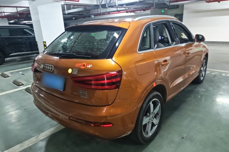 Audi Q3 2016 car image #7