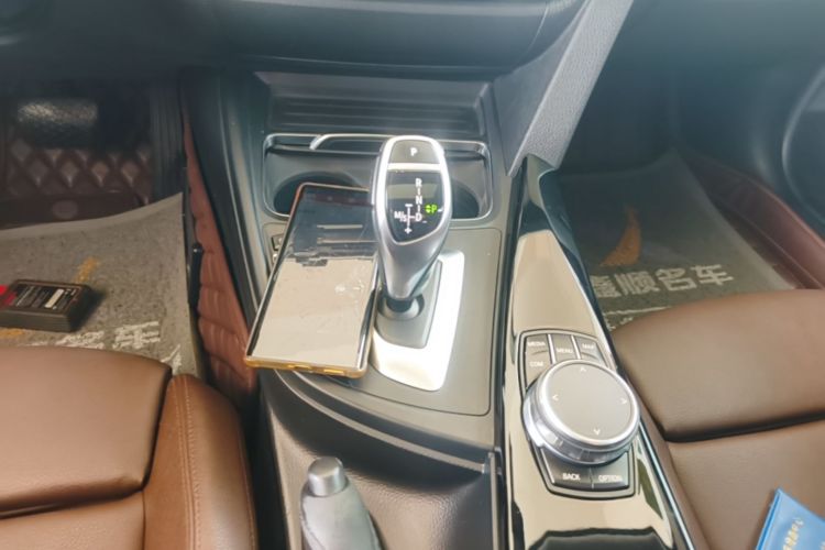 BMW 3 Series 2019 #14 BMW 3 Series 2019 car image #14