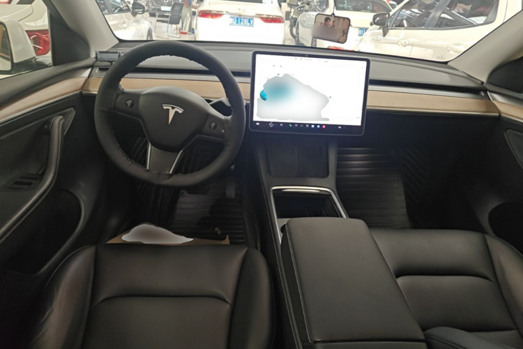 Tesla Model Y 2021 #10 Tesla Model Y 2021 car image #10