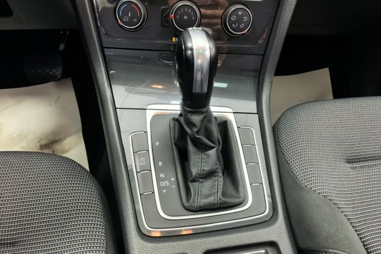 Volkswagen Golf 2019 #14 Volkswagen Golf 2019 car image #14
