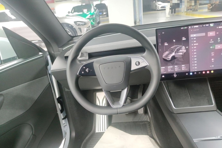 Tesla Model Y 2026 car image #15