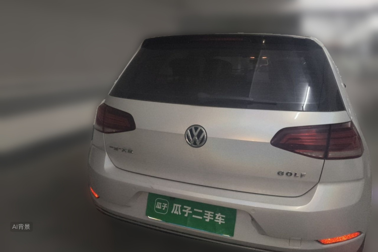 Volkswagen Golf 2018 car image #6