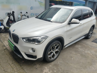 BMW X1 2018 BMW X1 2018 car image