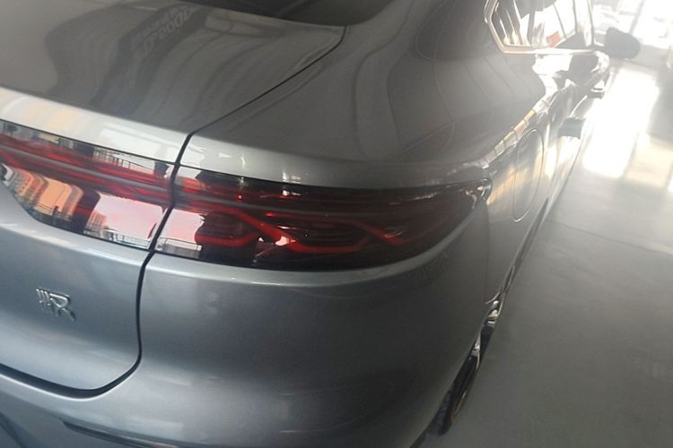 BYD Han 2022 car image #8
