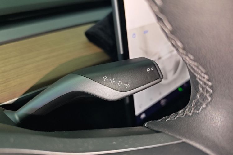 Tesla Model 3 2022 car image #14