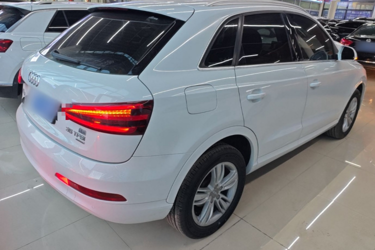 Audi Q3 2015 #7 Audi Q3 2015 car image #7