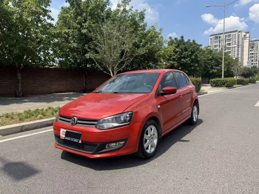 Volkswagen Polo 2014 Volkswagen Polo 2014 car image