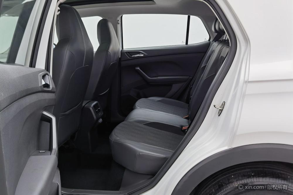 Volkswagen T-Cross 2021 #19 Volkswagen T-Cross 2021 car image #19