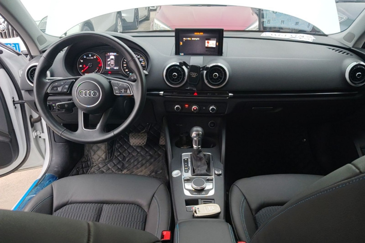 Audi A3 2020 immagine di auto #10