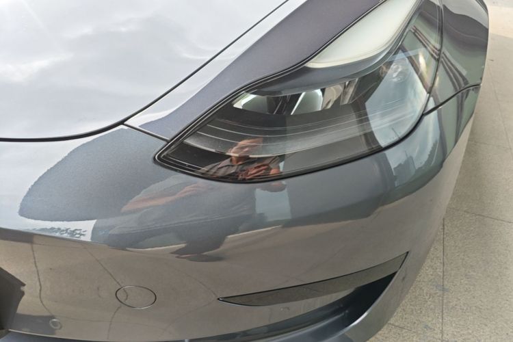 Tesla Model 3 2022 car image #23