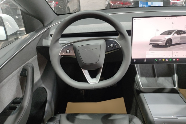 Tesla Model Y 2026 car image #11