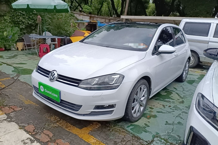 Volkswagen Golf 2016 car image #2