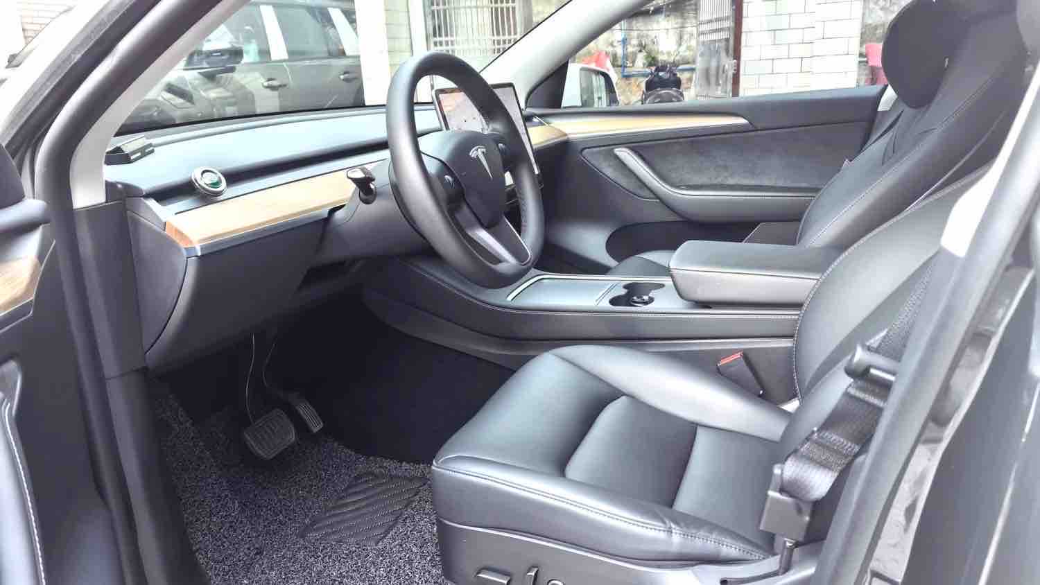 Tesla Model Y 2021 #5 Tesla Model Y 2021 car image #5