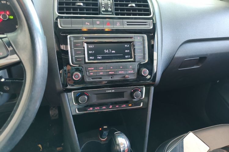 Volkswagen Polo 2016 #15 Volkswagen Polo 2016 car image #15