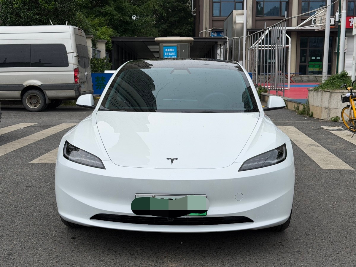 Tesla Model 3 2026 #2 Tesla Model 3 2026 car image #2