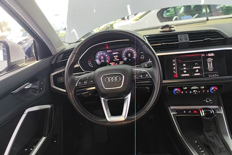 Audi Q3 2020 #15 Audi Q3 2020 car image #15