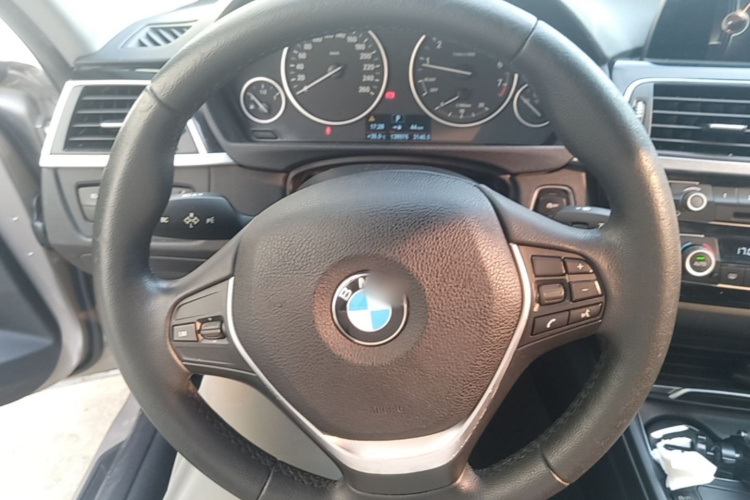 BMW 3 Series 2016 #18 BMW 3 Series 2016 car image #18