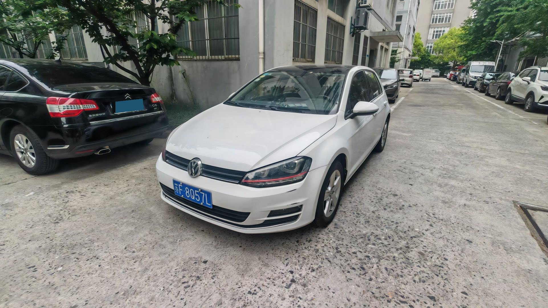 Volkswagen Golf 2014 car image 
